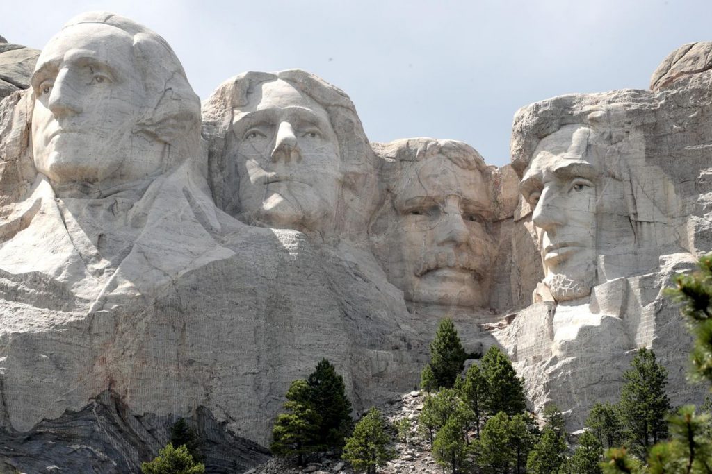 Taman Nasional Rushmore Menunjukkan Bahwa Ada Lebih Dari Satu Jenis Patriotism